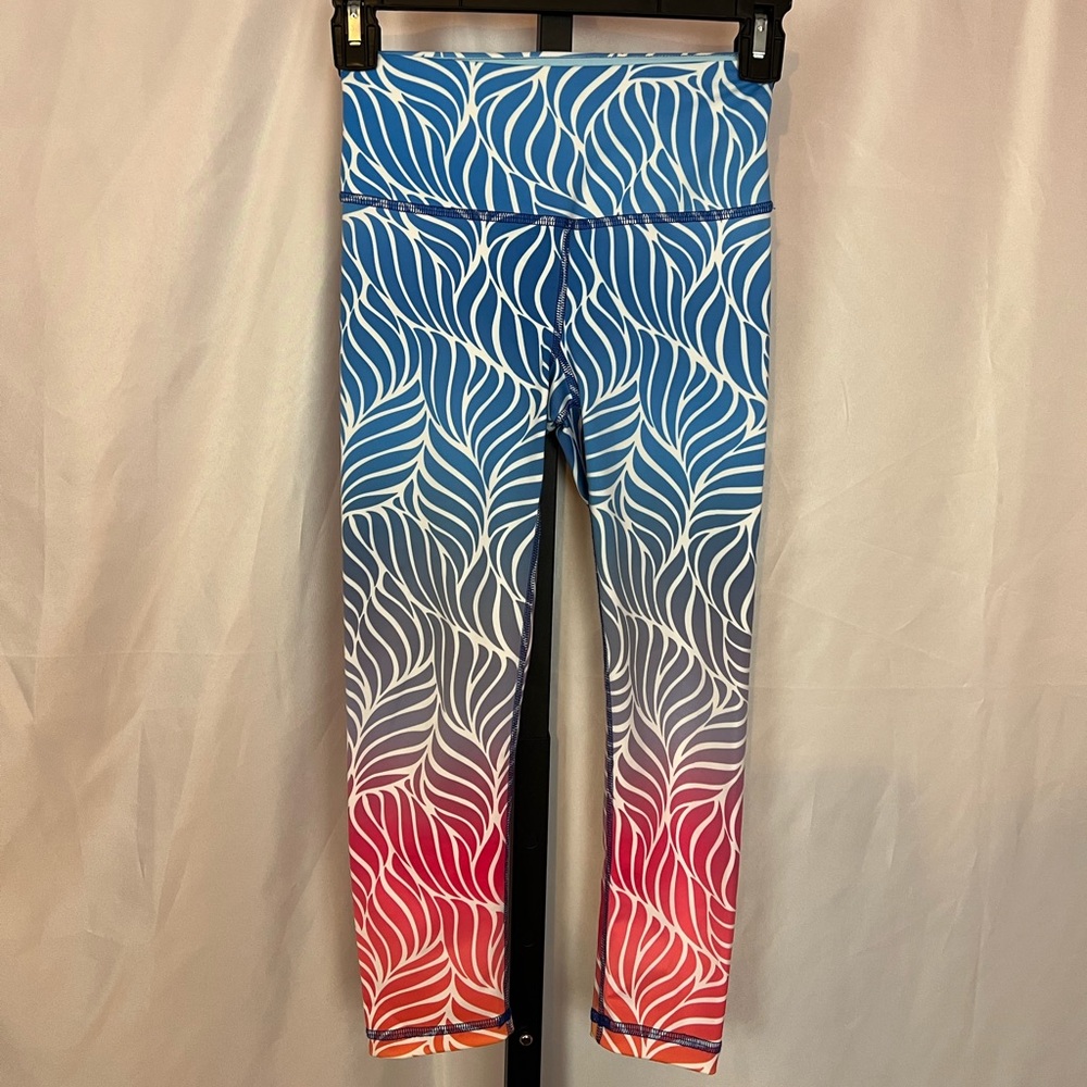 Kali Red and Blue Ombre Cropped Athletic Leggings, size XXS